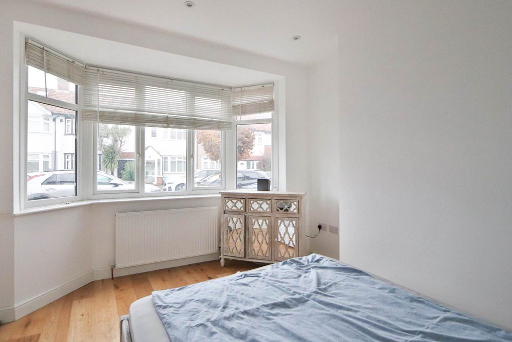 Additional image 8 of 3 bed end terrace house for saleByron Avenue, New Malden KT3