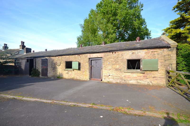 4 bed barn conversion for saleGreystone Barn, Hall Lane, Bispham WN8 photo 5
