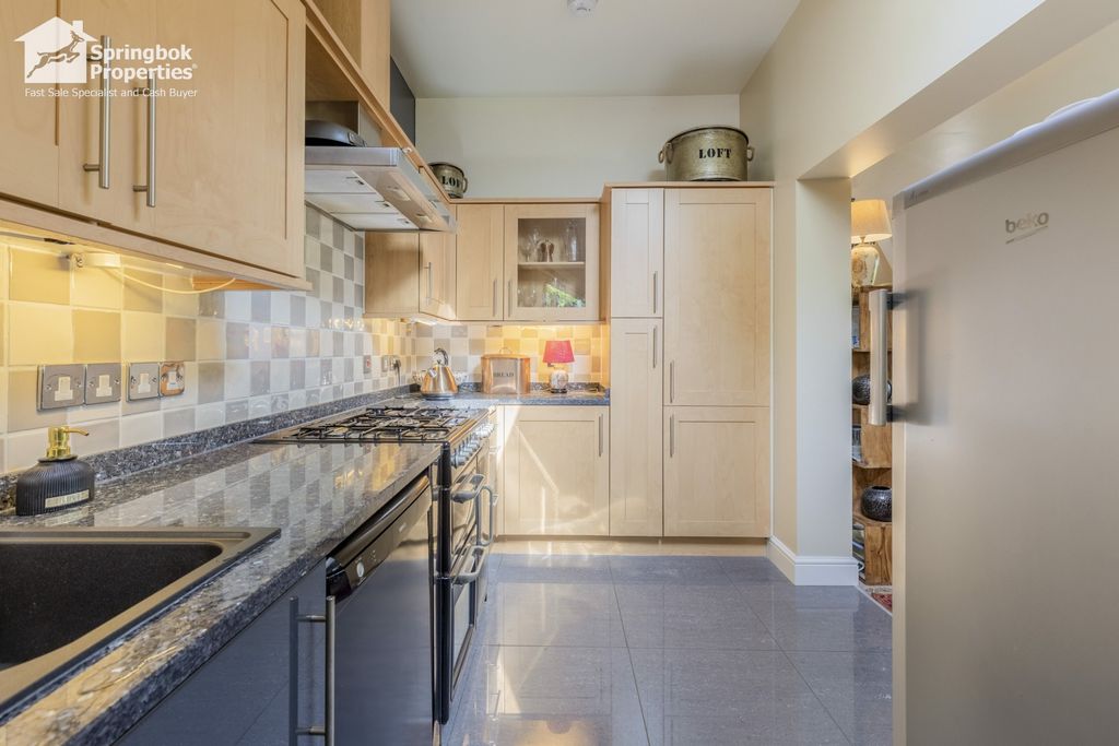 Additional image 6 of 2 bed flat for saleWilhelmina Close, Leamington Spa, Warwickshire CV32
