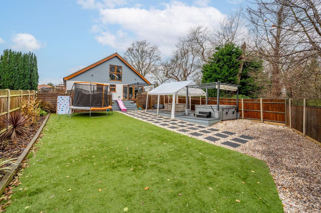 Additional image 8 of 6 bed detached house for saleChestnut Avenue, Oulton Broad NR32