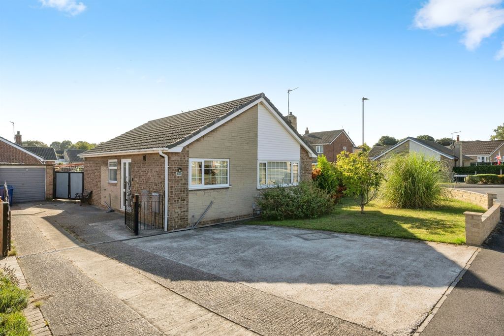 3 bed detached bungalow for saleHarlington Road, Mexborough S64
