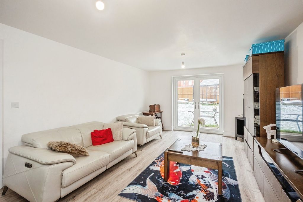 Additional image 3 of 6 bed detached house for saleThreadneedle Way, Newark NG24