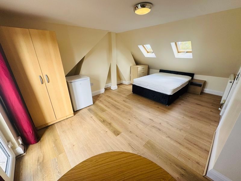 Additional image 7 of 8 bed property for saleSandringham Road, Northolt UB5