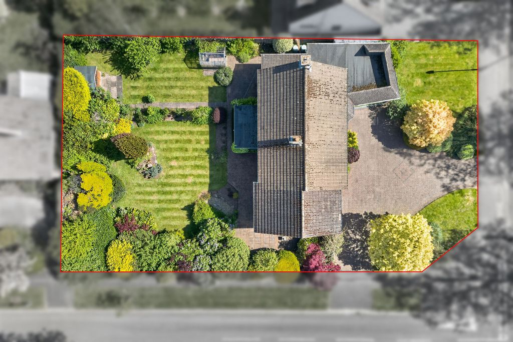 Additional image 4 of 5 bed detached house for saleBeverley Road, Leamington Spa, Warwickshire CV32