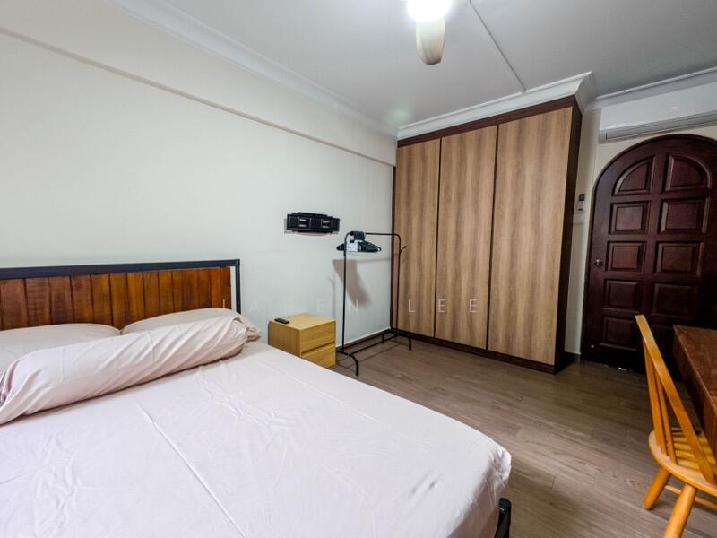 429 Woodlands Street 41 photo 2