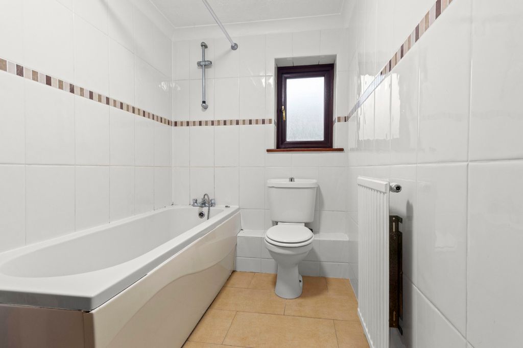 Additional image 18 of 4 bed semi-detached house for saleVicarage Close, Newhaven BN9