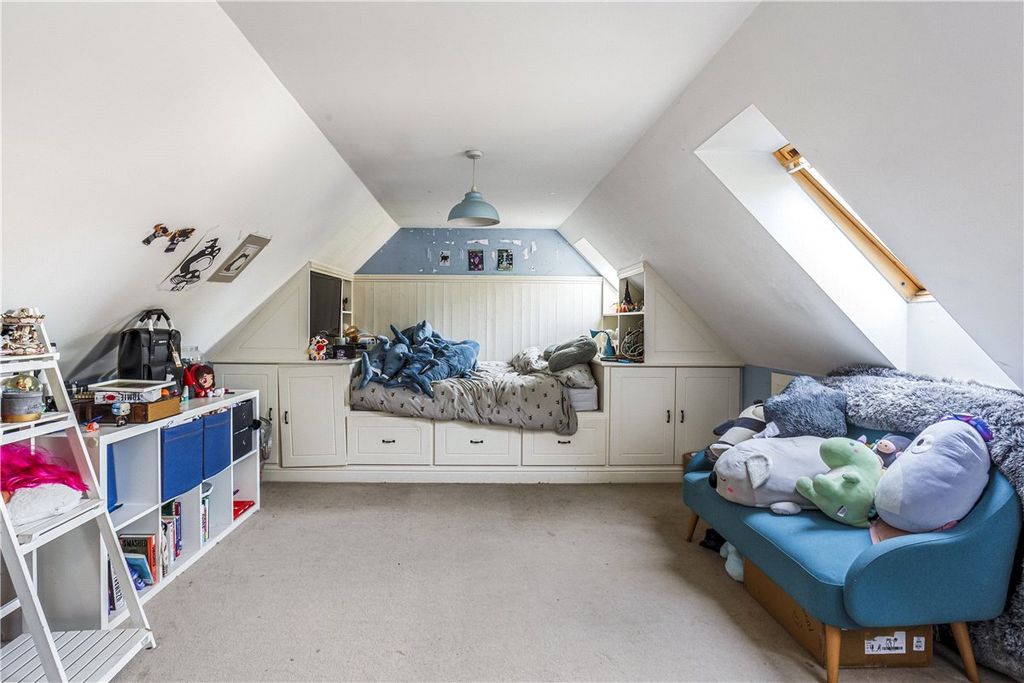 Additional image 14 of 6 bed detached house for saleKelham Gardens, Marlborough, Wiltshire SN8