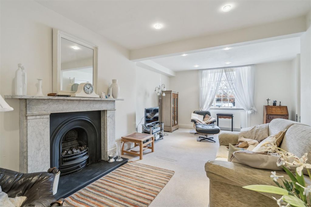 Additional image 3 of 3 bed property for saleHigh Street, Olney MK46