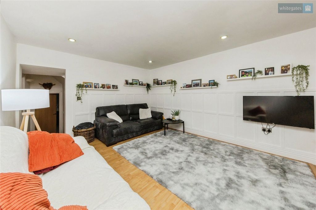 Additional image 6 of 2 bed flat for saleKensington Court, Nantwich, Cheshire CW5