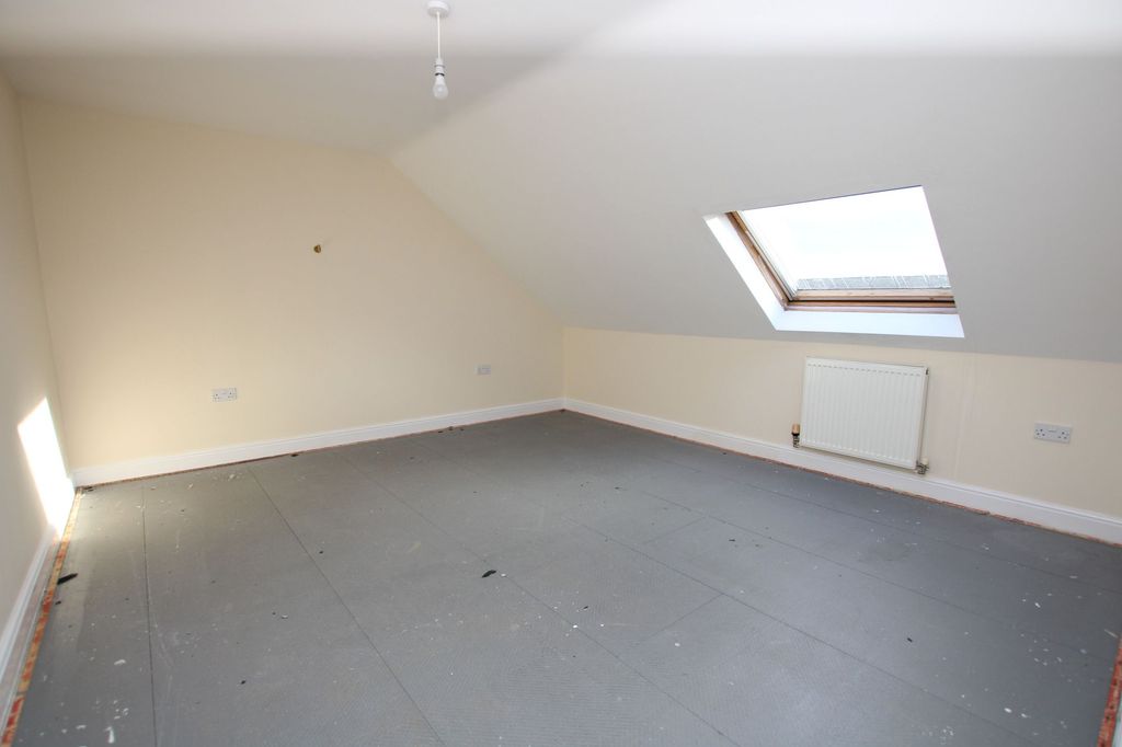 2 bed flat for saleStott Wharf, Leigh WN7 photo 5