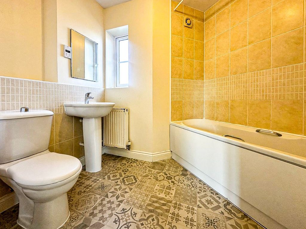 Additional image 7 of 2 bed flat for saleSandalwood Ride, Bridgwater, Somerset TA6