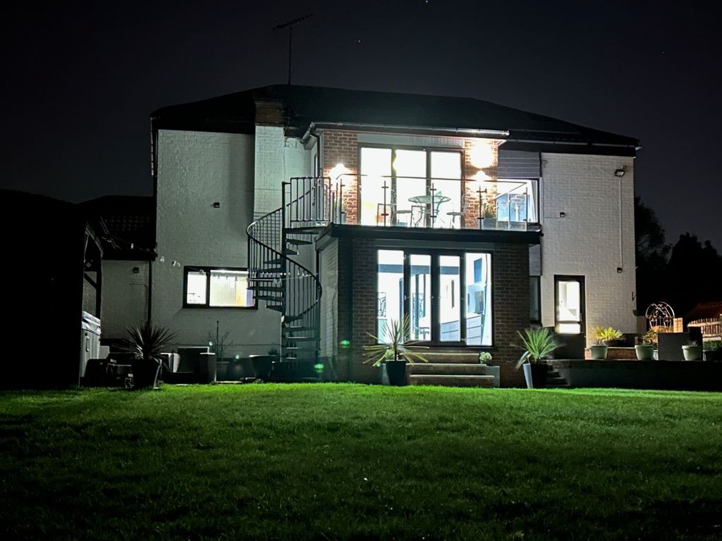 Additional image 26 of 5 bed detached house for saleReading Room Yard, North Ferriby HU14