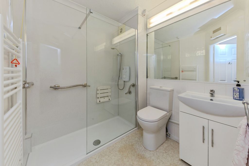 Additional image 4 of 1 bed flat for saleTabley Road, Knutsford, Cheshire WA16