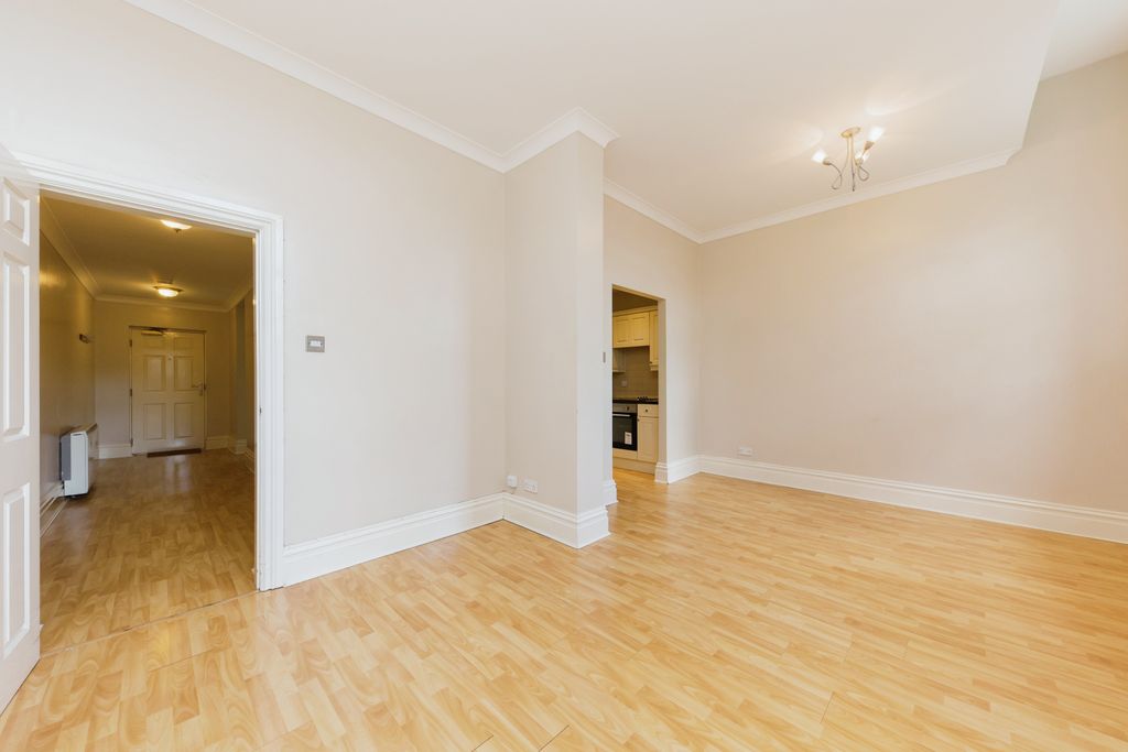 Additional image 7 of 2 bed flat for saleThe Uplands, Bishopton Drive, Macclesfield, Cheshire SK11