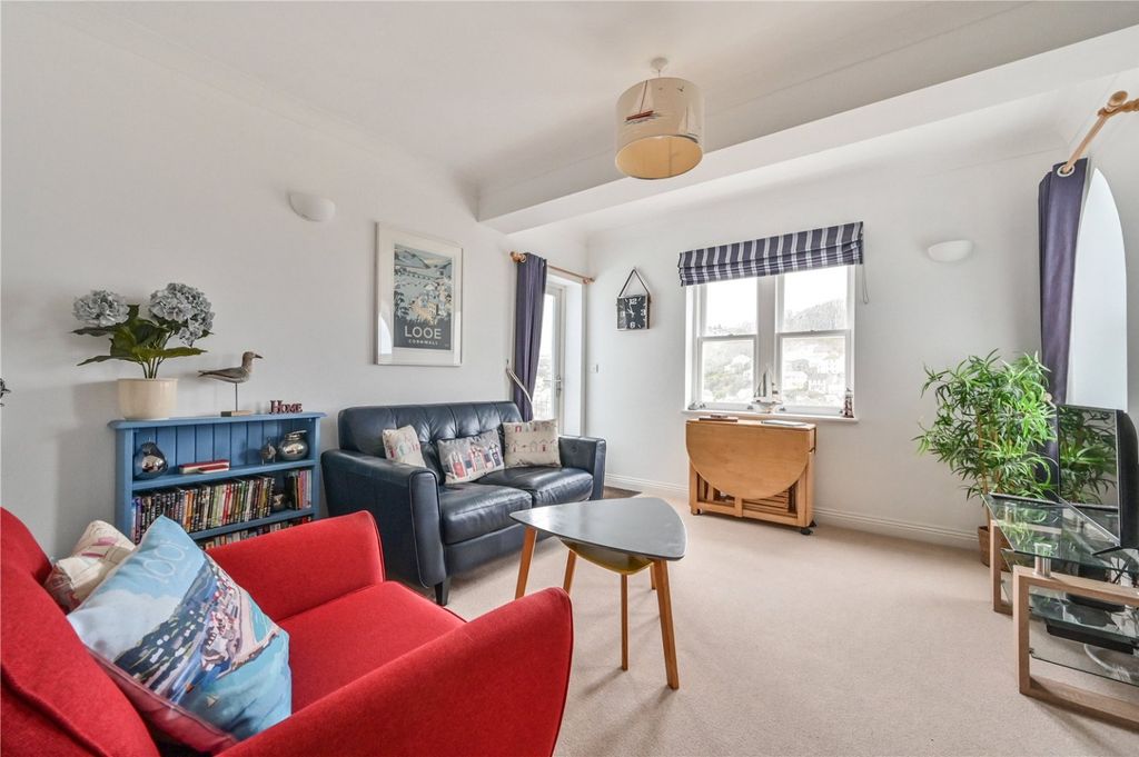 2 bed flat for saleHannafore Lane, Looe, Cornwall PL13 photo 5