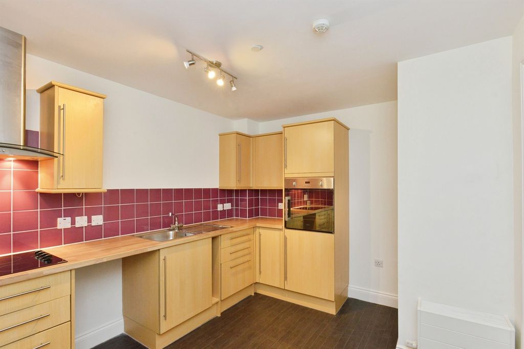 Additional image 5 of 2 bed flat for saleWestbury Lane, Newport Pagnell MK16
