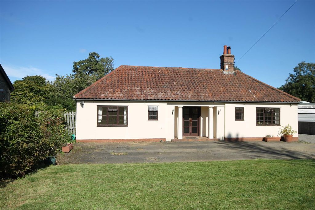 6 bed detached bungalow for saleRunnymede Road, Darras Hall, Ponteland NE20