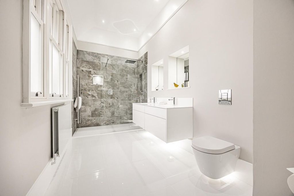 Additional image 15 of 5 bed detached house for saleStation Road, Marlow, Buckinghamshire SL7