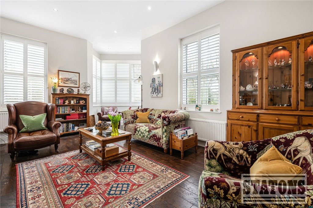 Additional image 7 of 2 bed flat for saleRydal Mount, Santers Lane, Potters Bar, Hertfordshire EN6