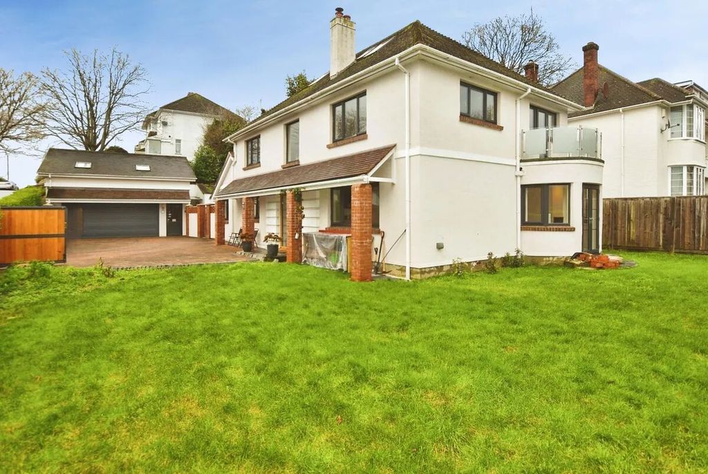 5 bed detached house for saleSt Lukes Road, Aller Park, Newton Abbot, Devon. TQ12