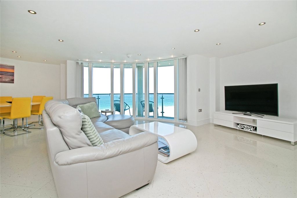 Additional image 2 of 2 bed flat for saleNarrowcliff, Newquay, Cornwall TR7