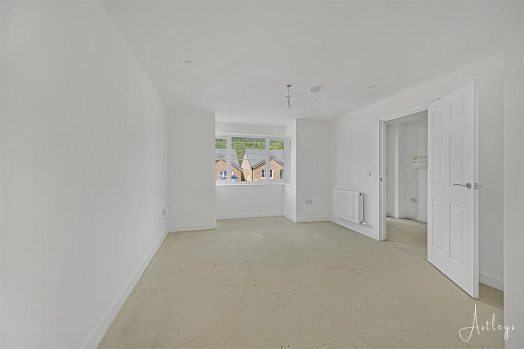 Additional image 8 of 3 bed detached house for saleClos Yr Ysgol, Clyne, Neath SA11