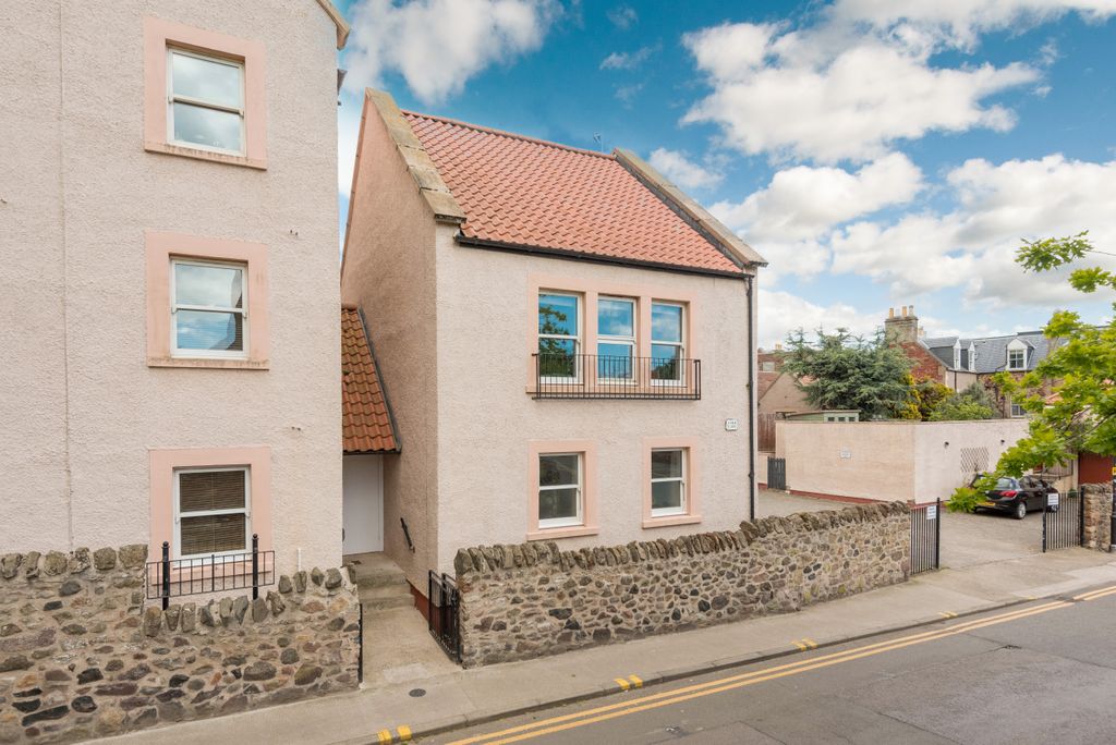 3 bed town house for sale1 Kirk View, Law Road, North Berwick, East Lothian EH39