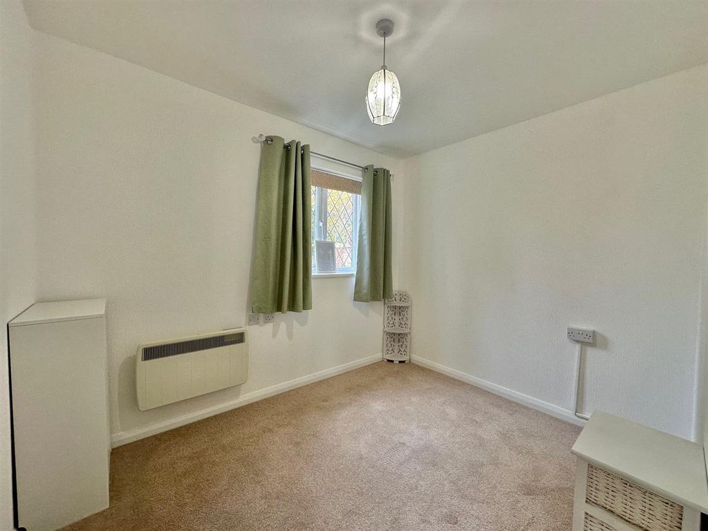 Additional image 16 of 2 bed flat for saleYew Tree Drive, Nantwich, Cheshire CW5