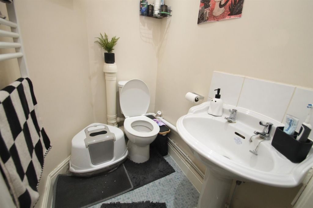 Additional image 9 of 4 bed flat for saleLower Stone Street, Maidstone ME15