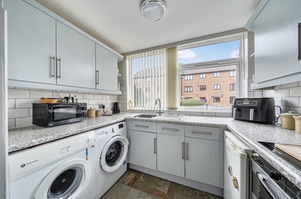 Additional image 5 of 3 bed flat for saleStation Road, Pulborough RH20