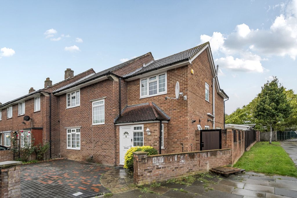 Additional image 11 of 6 bed end terrace house for saleRushdene Crescent, Northolt UB5