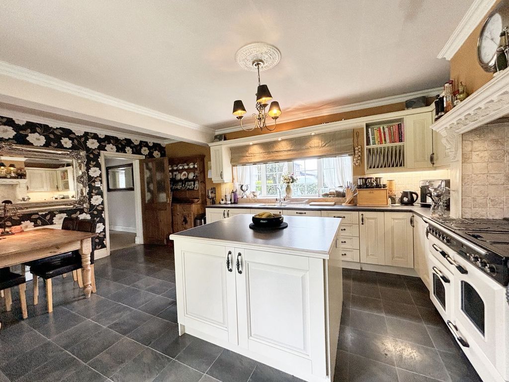 Additional image 8 of 5 bed farmhouse for saleManchester Road, Swinton M27