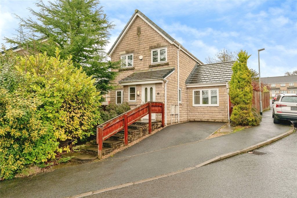 3 bed detached house for salePriory Chase, Nelson, Lancashire BB9