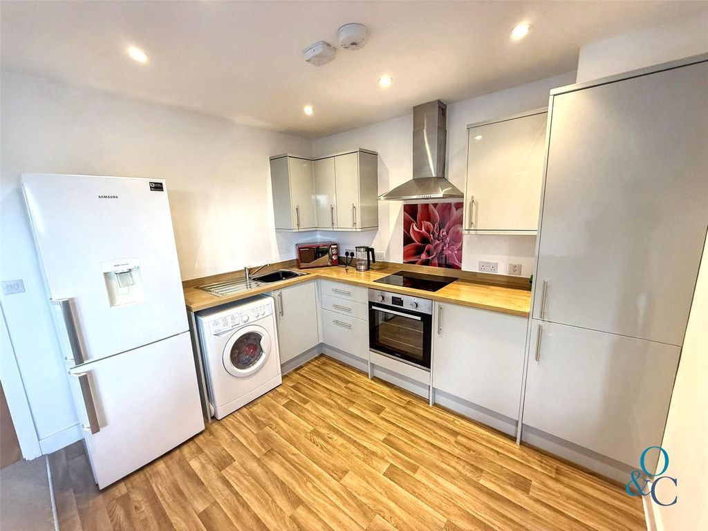 Additional image 5 of 2 bed flat for saleMontfort House, Cardinham Close, Lostwithiel, Cornwall PL22