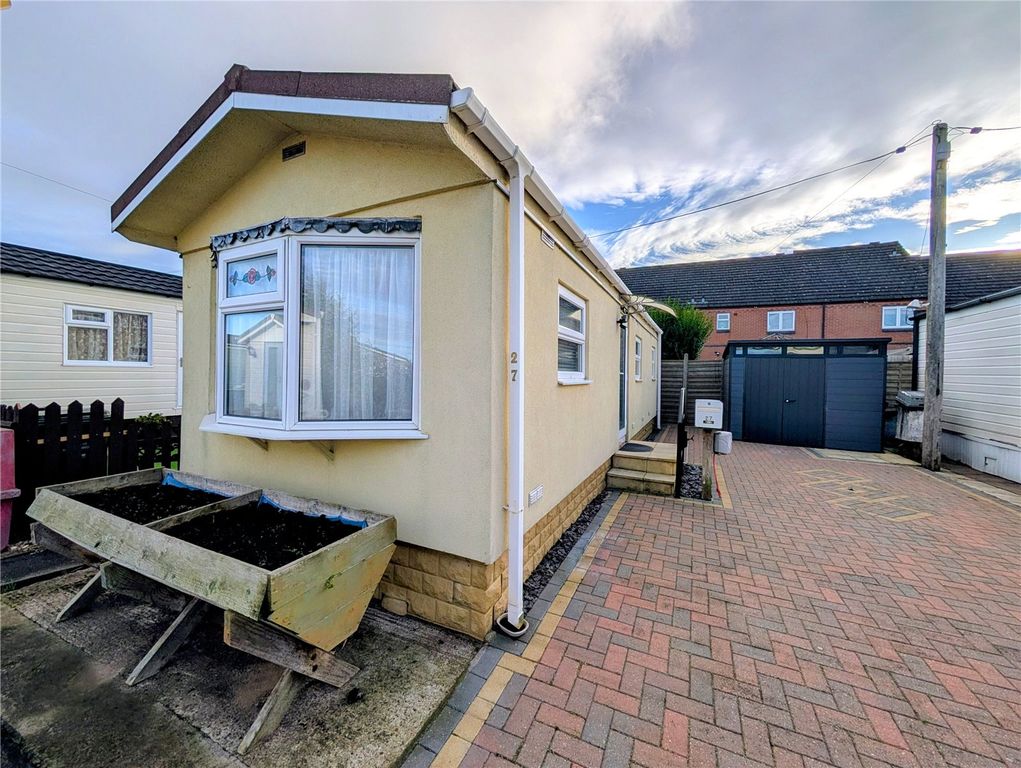 1 bed property for saleOrchard Caravan Park, Upper Church Street, Syston, Leicester LE7