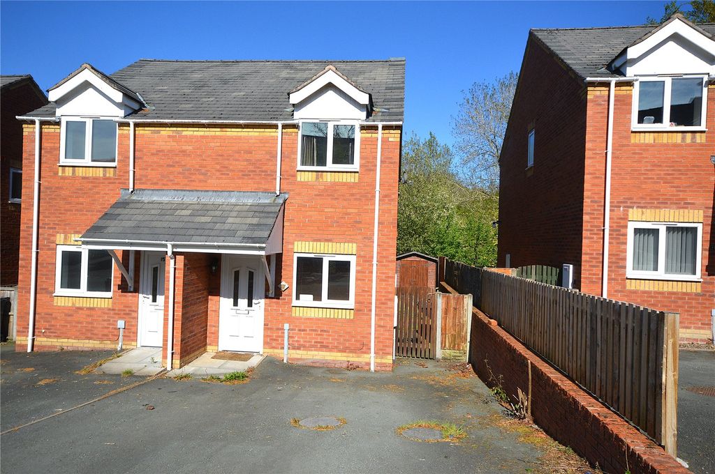 2 bed terraced house for saleOaklands Park, Newtown, Powys SY16
