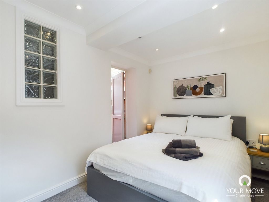 Additional image 13 of 2 bed flat for saleRoyal Esplanade, Margate, Kent CT9