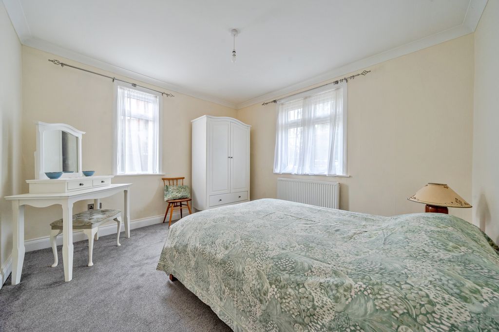 Additional image 8 of 4 bed bungalow for saleCarron Lane, Midhurst GU29