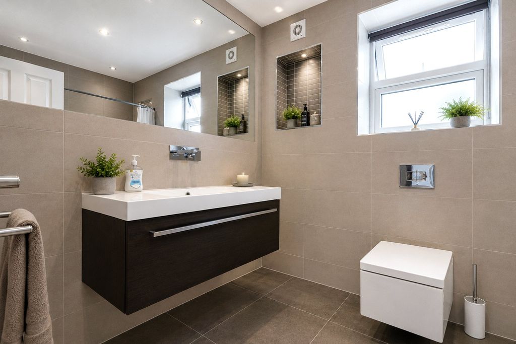 Additional image 20 of 7 bed detached house for saleManor Road, Potters Bar, Hertfordshire EN6