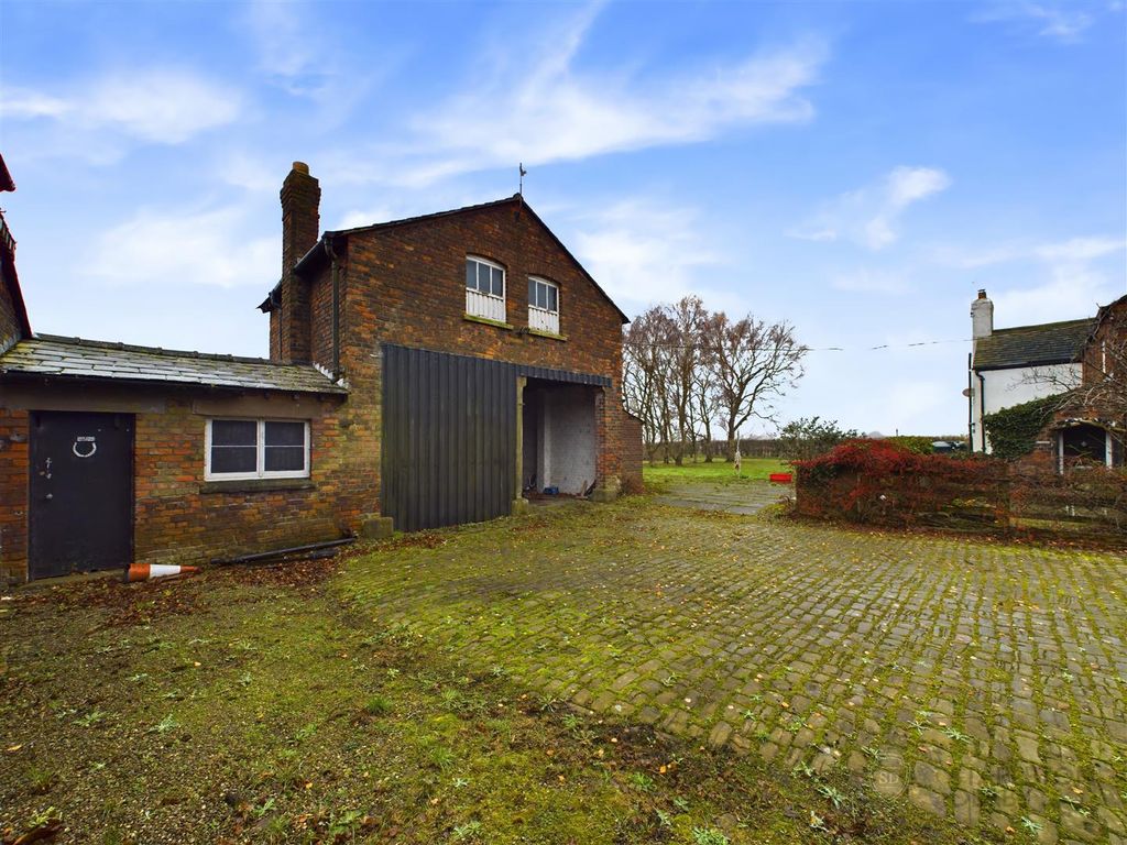Additional image 7 of 4 bed farmhouse for saleWood End Farm, Nook Lane, Bickerstaffe, Ormskirk L39