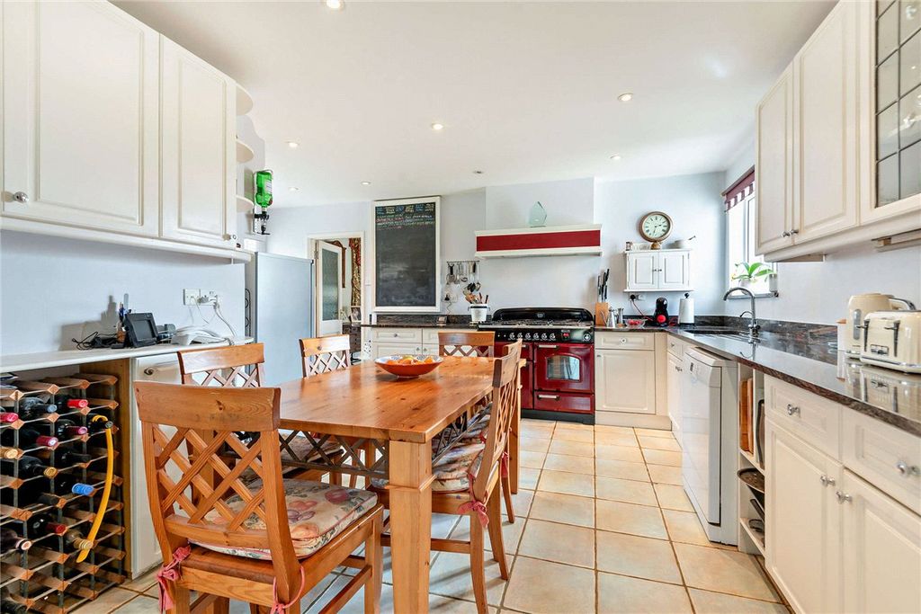 Additional image 6 of 4 bed detached house for saleGarden Close Lane, Newbury, Berkshire RG14