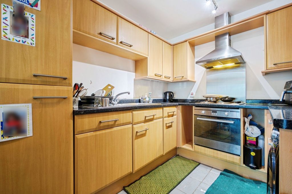 Additional image 4 of 2 bed flat for saleMayfair Court, Prenton CH43