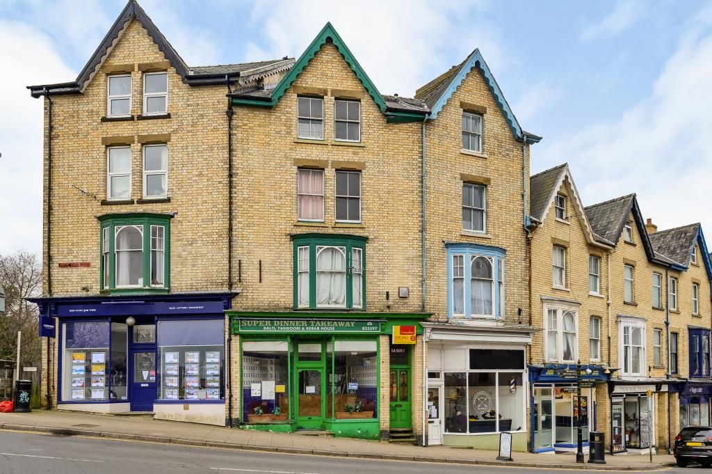 2 bed terraced house for salePark Crescent, Llandrindod Wells LD1