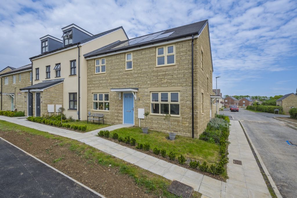 4 bed end terrace house for saleGleiser View, Malmesbury SN16