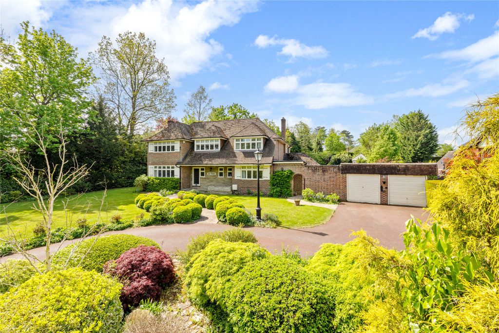 4 bed detached house for saleHeadley Road, Leatherhead, Surrey KT22