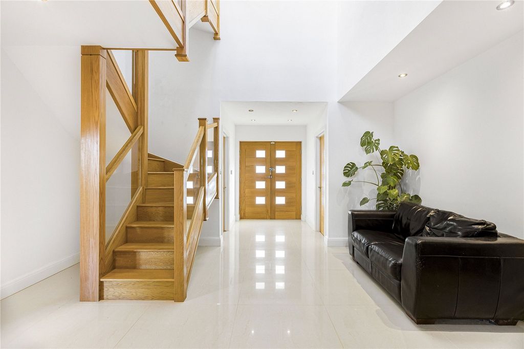Additional image 2 of 5 bed detached house for saleWestwood Close, Potters Bar, Hertfordshire EN6