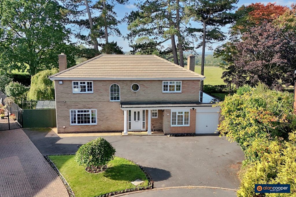 4 bed detached house for saleWykin Lane, Stoke Golding CV13