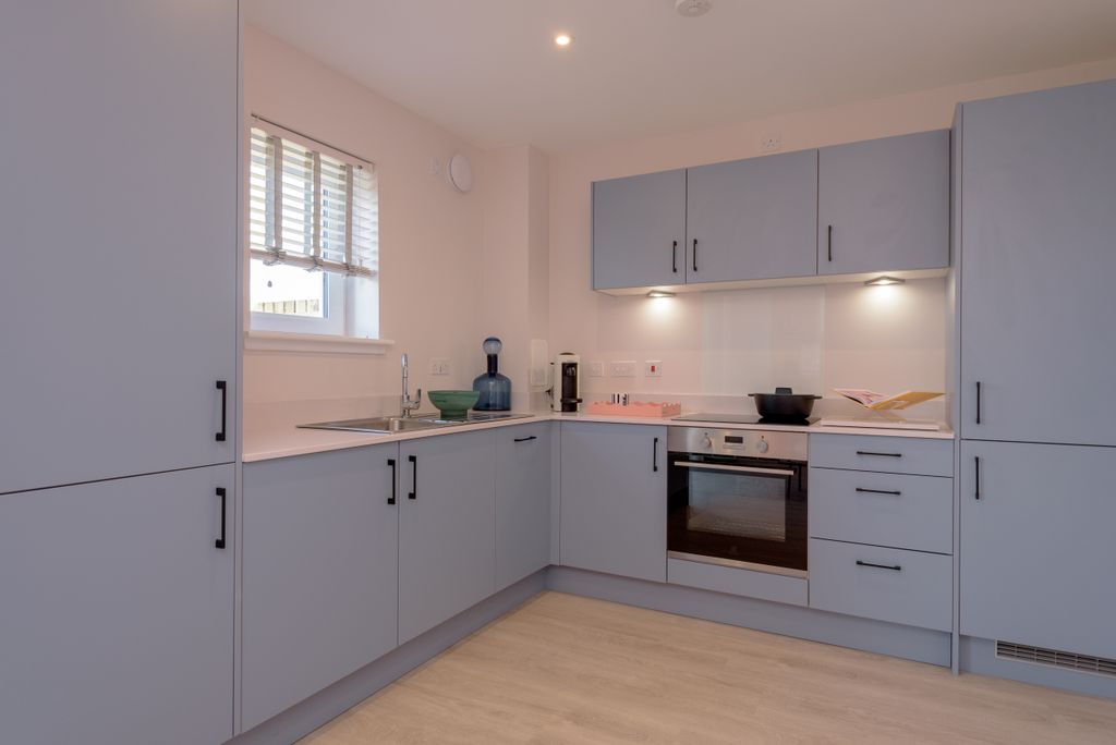 4 bed detached house for saleTranent EH33 photo 2