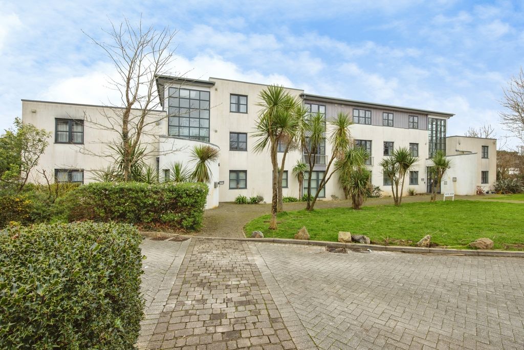 2 bed flat for saleSandy Hill, St. Austell, Cornwall PL25