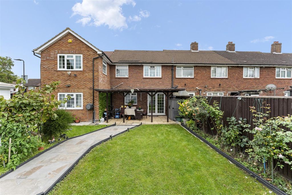 Additional image 19 of 6 bed semi-detached house for saleRushdene Crescent, Northolt UB5
